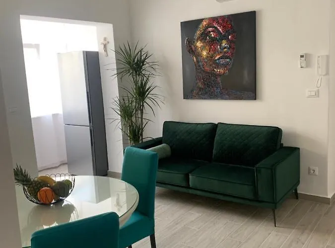 Apartment Blue Moon Split