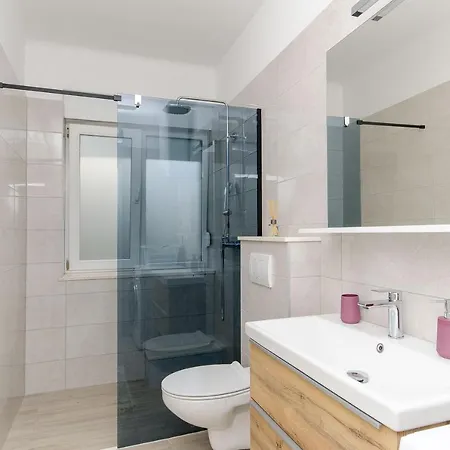 Blue Moon 스플리트